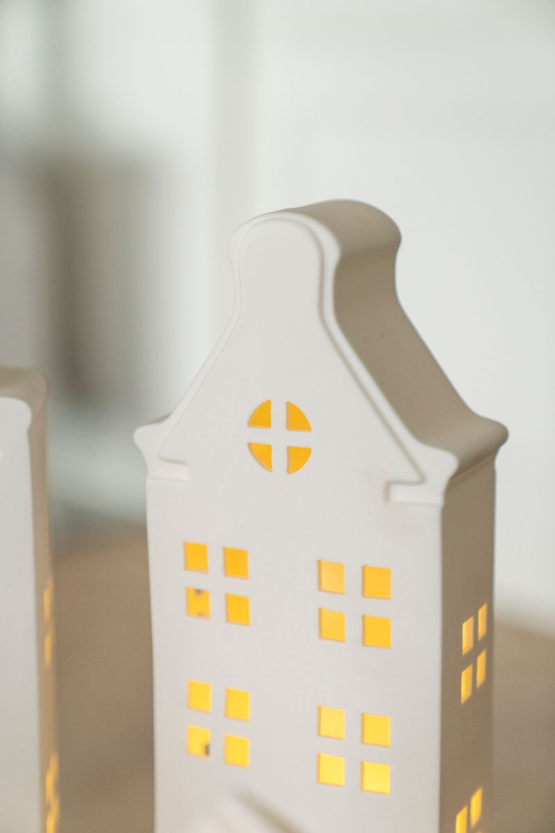 LED Hus Porselen 31cm - Versjon 3