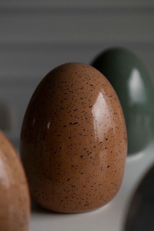 Egg 17cm Prikker - Brun