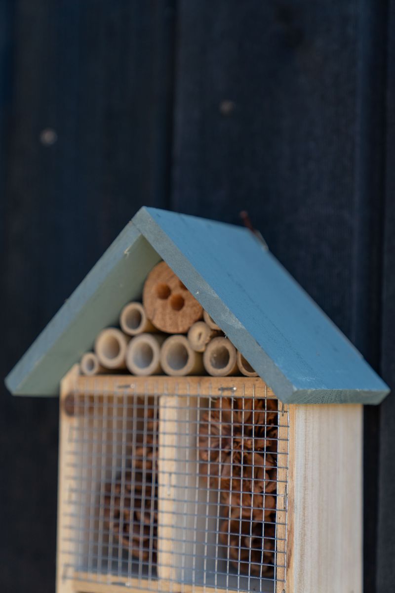 Insekthotell tre – 17×10×29 cm – grønn
