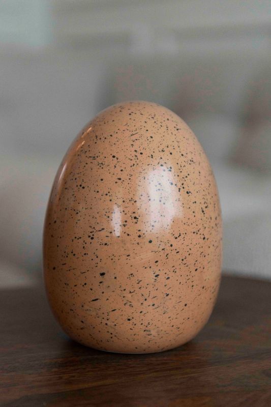 Egg 17cm Prikker - Brun