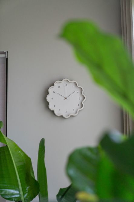 Hovedbilde Veggklokke Blomst 30cm - Offwhite