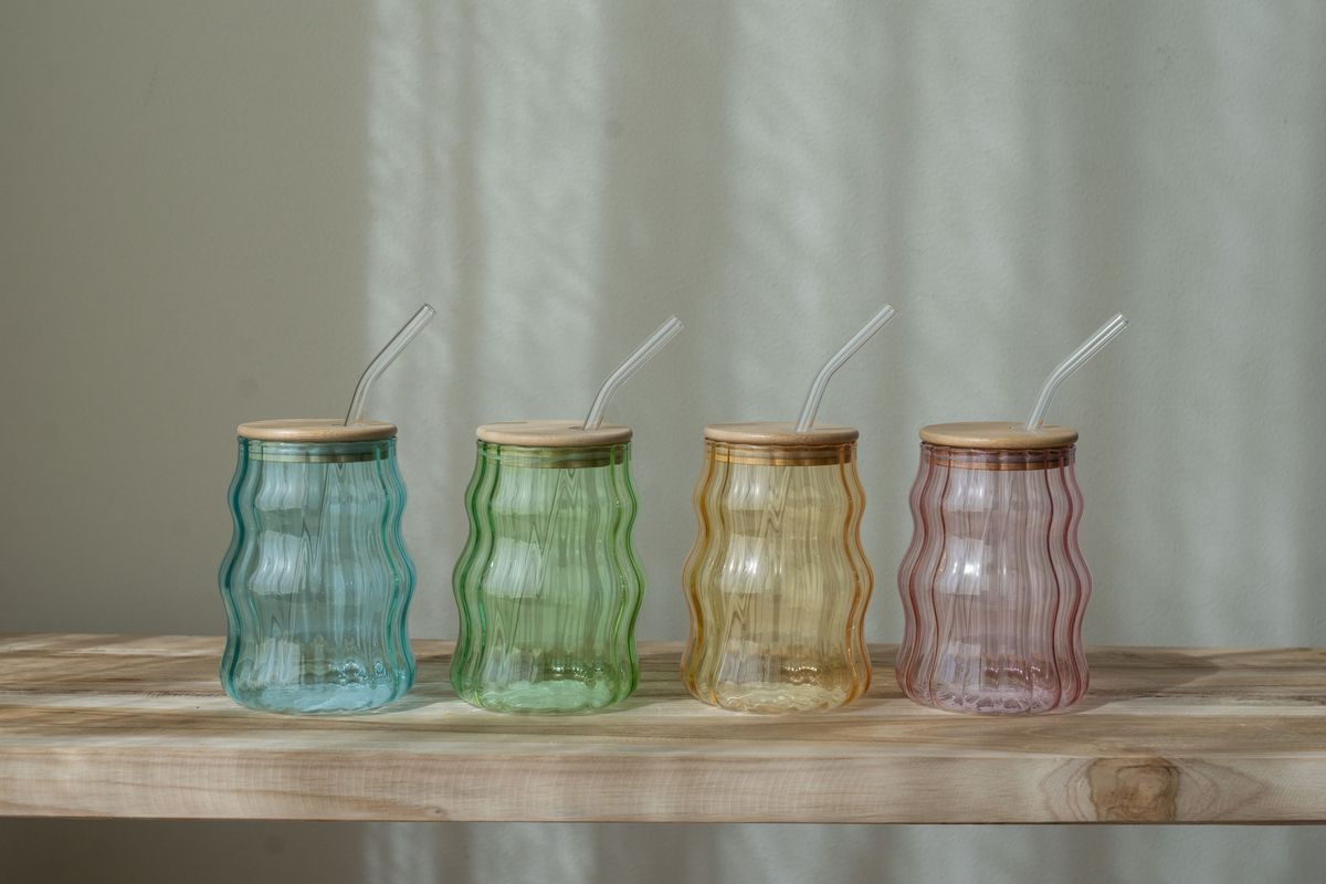 Glass med sugerør – 400 ml – Rosa