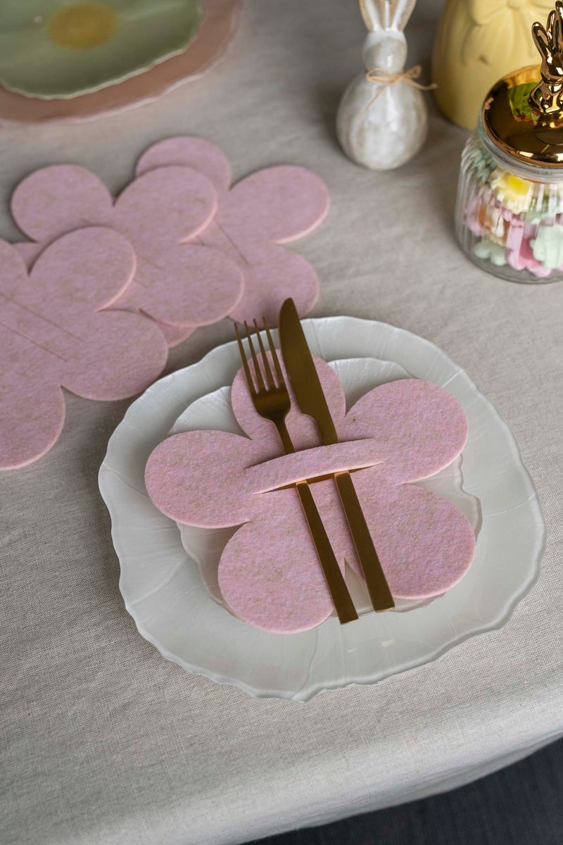 Bestikkholder blomst – filt – Rosa