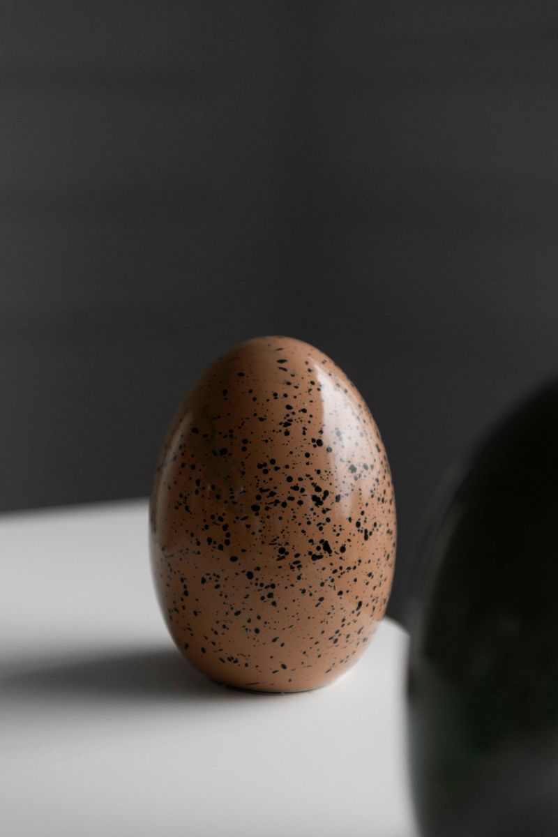 Egg 12cm Prikker - Brun