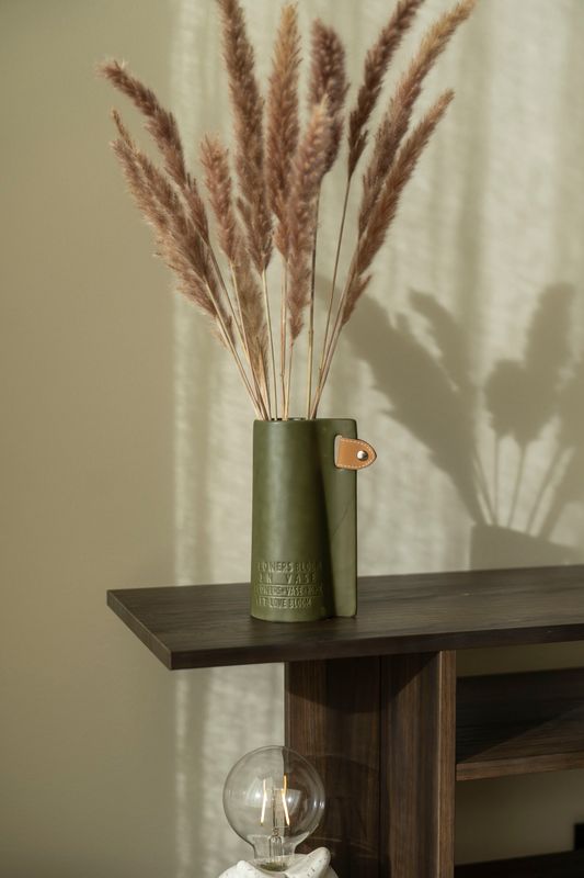 Vase - Relieff - 10x8x18cm - Grønn