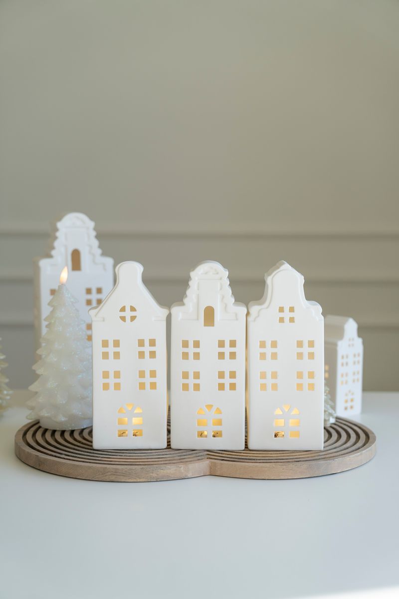 LED Hus Porselen 23,5cm - Versjon 2