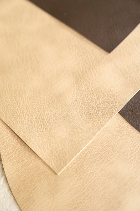 Spisebrikke PU 45x30cm - Sand