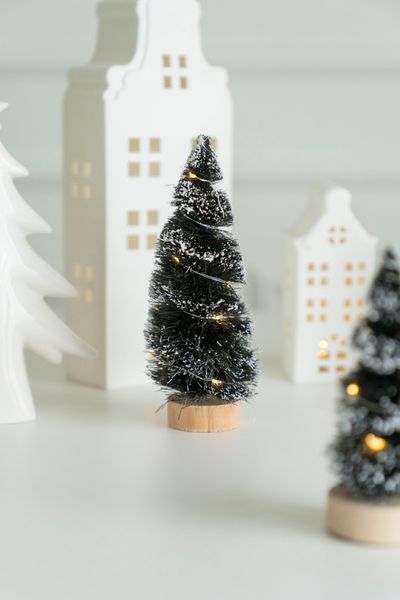 Hovedbilde Dekortre 20cm Svart