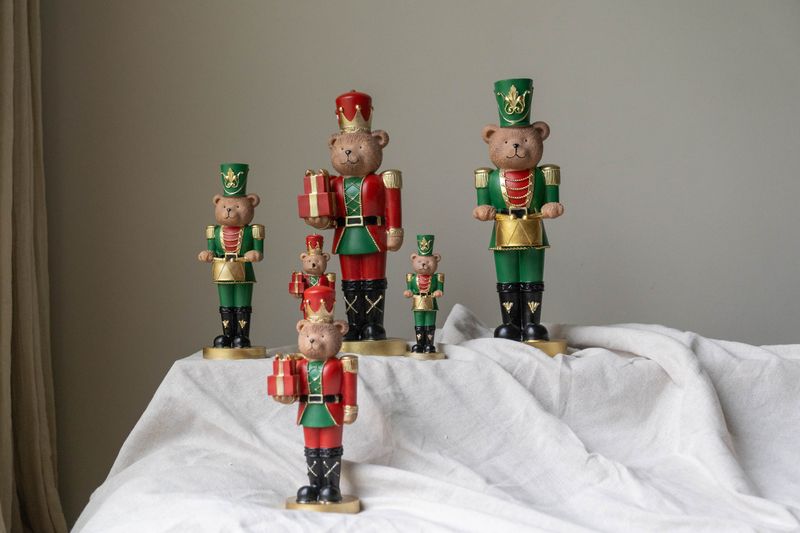 Nøtteknekker Bjørn 18cm - Rød