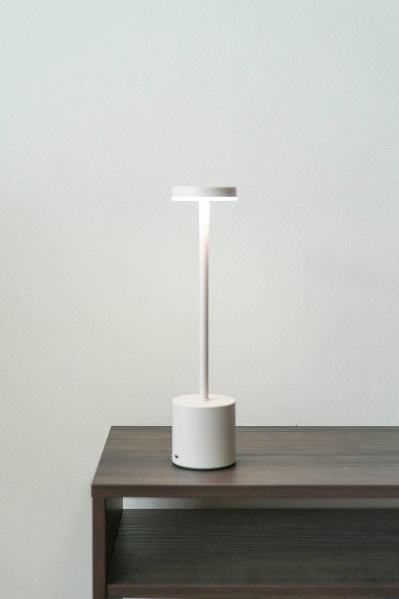 Oppladbar Bordlampe 34cm Beige
