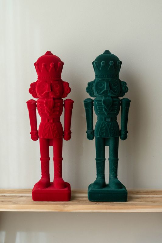 Nøtteknekker Velour 62cm - Grønn