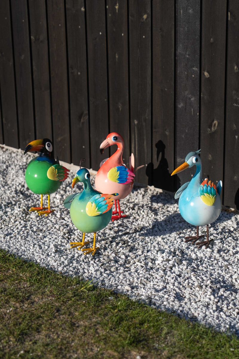 Hagedekorasjon i metall – flamingo