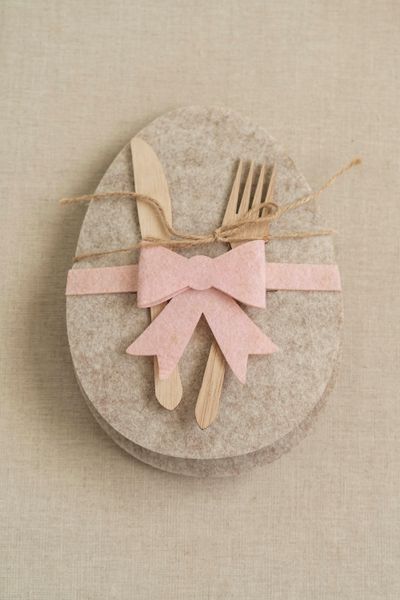 Hovedbilde Bestikkholder egg – filt – Beige