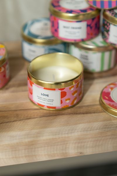 Hovedbilde Duftlys i metallboks – Love