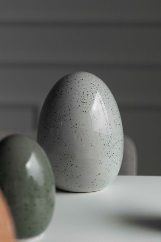 Egg 17cm Prikker - Grå